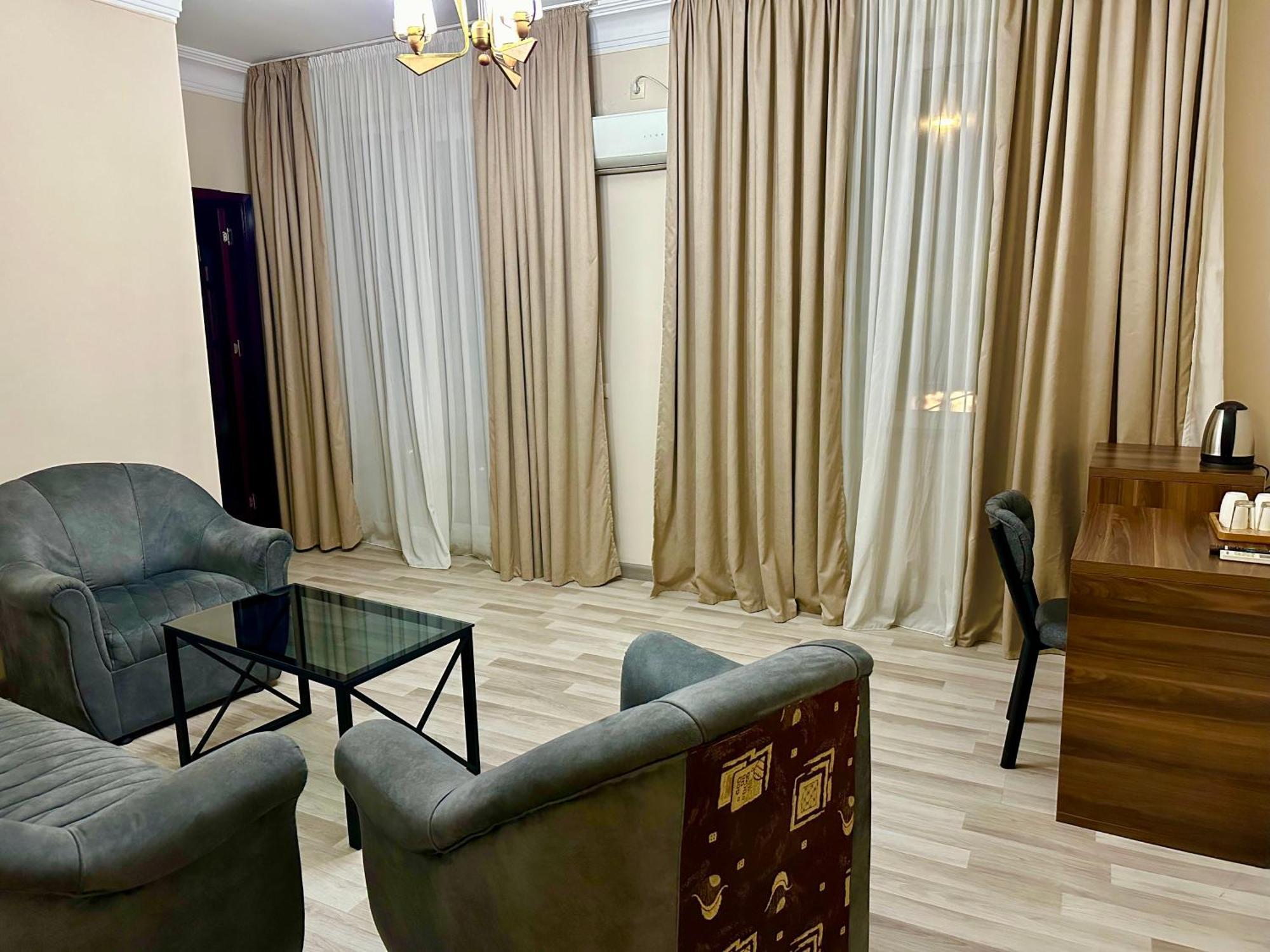 Hotel Tsereteli Batumi Exteriér fotografie
